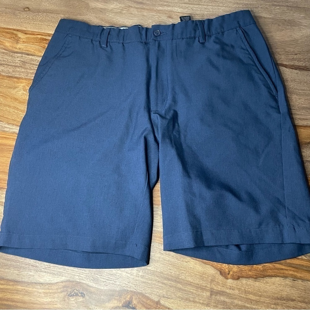 Greg Norman Collection Men's Classic 9.5" Navy Blue‎ Shorts W36
